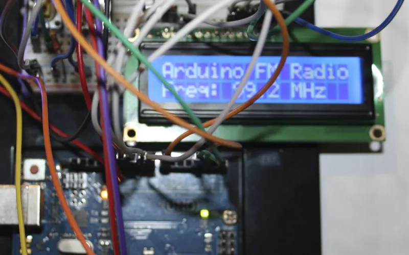 Control de emisoras de radioaficionado con Arduino 