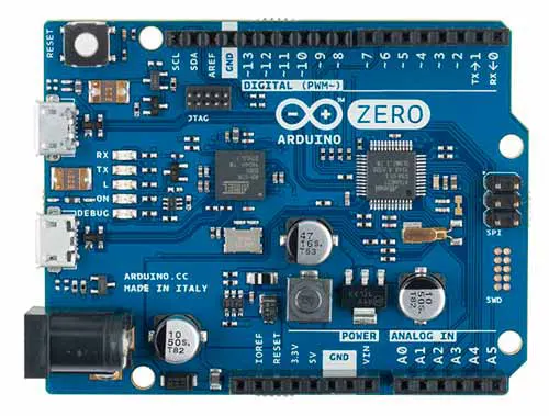 Arduino ZERO, es una placa de 32bits basada en un microcontrolador ATMEL Cortex-M0 SAMD21