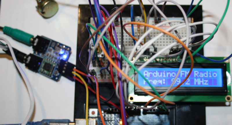 Radio fm con Arduino, módulo TEA5767 y dos pulsadores