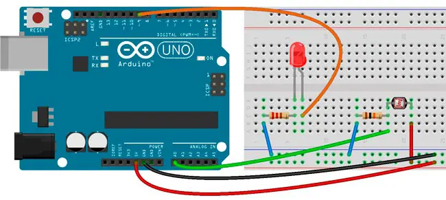 Esquema para cambiar la intensidad del LED y sensor LDR para Arduino